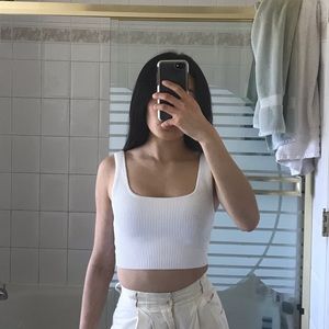 Aritizia Babaton - white sculpt knit tank